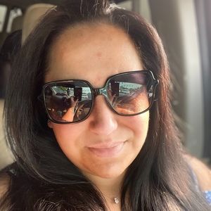 Meet your Posher, Posh